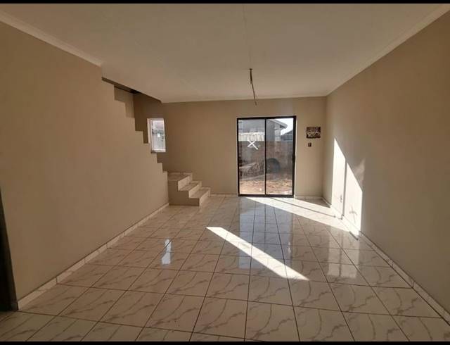 2 BEDROOM DUPLEX FOR SALE IN BUHLE PARK
